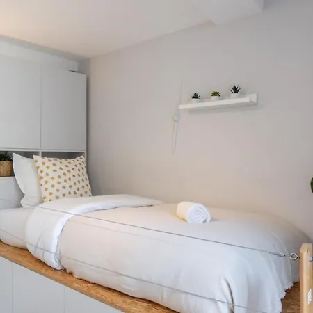 Hypercentre/railway Stations -nice * ליל