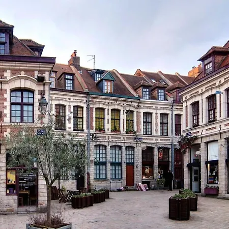 Hypercentre/railway Stations -nice Apartment